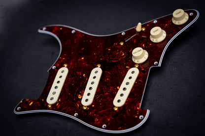 Custom Works: Loaded Pickguard for Strat® (SSS)